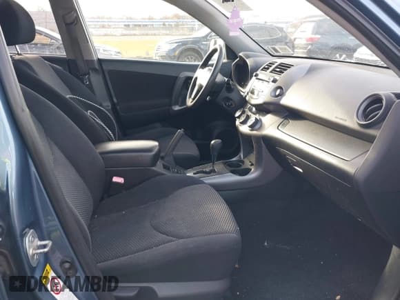 ✅ 2007 Toyota RAV4 Sport • VIN: JTMZD32V775043642 • Лот: 43665105. Опубликован ранее на IAAI с пробегом 181 376 миль. Бесплатный доступ к архиву аукционных продаж из США и подробный отчёт об истории автомобиля на DreamBid. Изображение 5.