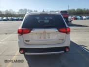 ✅ 2017 Mitsubishi Outlander GT • VIN: JA4JZ4AX8HZ003078 • Lot: 52297445. Wystawiony na Copart z przebiegiem 121 470 mil. Bezpłatny archiwum sprzedaży aukcyjnych z USA i szczegółowy raport historii pojazdu na DreamBid. Zdjęcie 6.