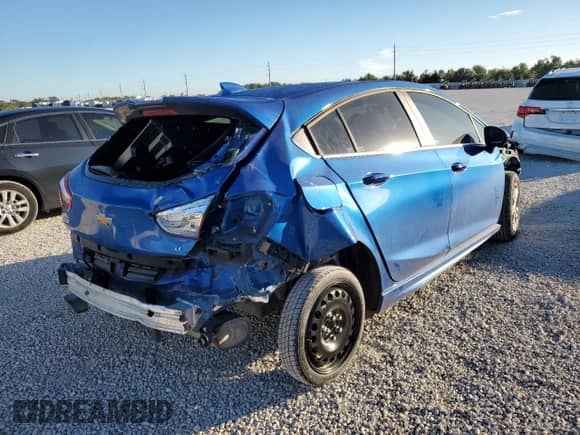 ✅ 2018 Chevrolet Cruze LT • VIN: 3G1BE6SM7JS513732 • Lot: 36132303. Wystawiony na Copart z przebiegiem 56 256 mil mil. Skorzystaj z bezpłatnego archiwum sprzedaży aukcyjnych z USA i zobacz szczegółowy raport historii pojazdu na DreamBid. Zdjęcie 3.