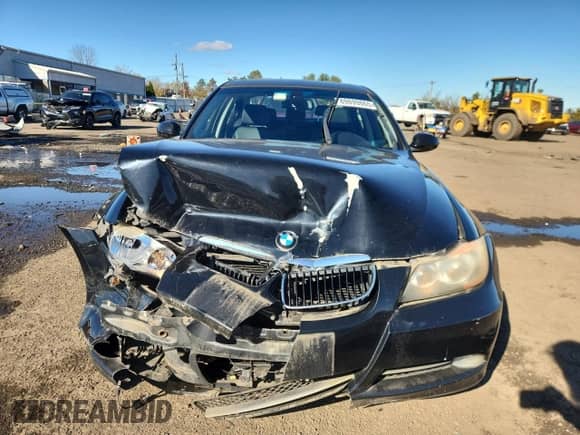 2006 BMW 3 Series 325i with VIN WBAVB17586NK32068, listed as a Copart auction lot 89899865 with 144,824 mi miles and Salvage title. Bid and sale history available at DreamBid. Image 5.