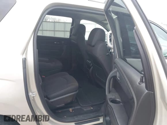 ✅ 2014 GMC Acadia SLE • VIN: 1GKKRPKD3EJ276427 • Lot: 43782867. Listed on IAAI with 144,118 mi. Free auction sales archive from the USA and detailed vehicle history report at DreamBid. Image 8.