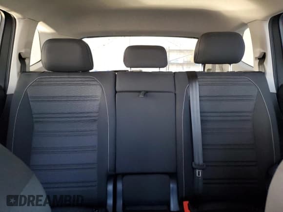 ✅ 2024 Volkswagen Tiguan S • VIN: 3VVRB7AX6RM059698 • Lot: 48455235. Wystawiony na Copart z przebiegiem 34 344 mil. Bezpłatny archiwum sprzedaży aukcyjnych z USA i szczegółowy raport historii pojazdu na DreamBid. Zdjęcie 10.