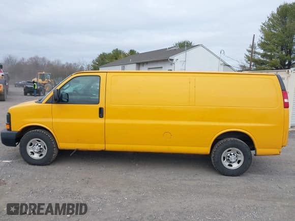 ✅ 2016 Chevrolet Express Cargo • VIN: 1GCWGBFF5G1215150 • Lot: 41672104. Listed on IAAI with 152,723 mi. Free auction sales archive from the USA and detailed vehicle history report at DreamBid. Image 14.