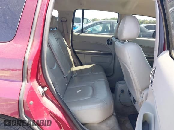 ✅ 2007 Chevrolet HHR LT • VIN: 3GNDA33P57S541001 • Lot: 42143983. Listed on IAAI with 177,948 mi. Free auction sales archive from the USA and detailed vehicle history report at DreamBid. Image 8.