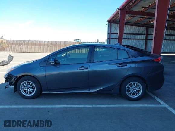 ✅ 2017 Toyota Prius Two • VIN: JTDKBRFU2H3029608 • Lot: 43480732. Listed on IAAI with 154,628 mi. Free auction sales archive from the USA and detailed vehicle history report at DreamBid. Image 14.