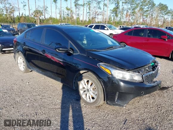 ✅ 2017 Kia Forte LX • VIN: 3KPFL4A75HE104426 • Lot: 38188004. Wystawiony na IAAI z przebiegiem 152 206 mil. Bezpłatny archiwum sprzedaży aukcyjnych z USA i szczegółowy raport historii pojazdu na DreamBid. Zdjęcie 1.