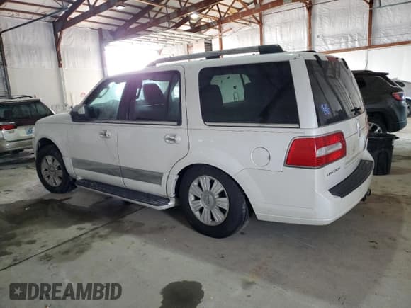 ✅ 2009 Lincoln Navigator • VIN: 5LMFU28549LJ00455 • Лот: 41838355. Опубликован ранее на Copart с пробегом Не указан. Бесплатный доступ к архиву аукционных продаж из США и подробный отчёт об истории автомобиля на DreamBid. Изображение 2.