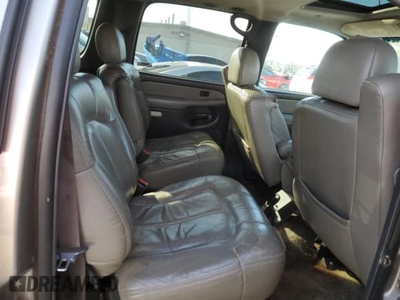 ✅ 2002 Chevrolet Suburban LS • VIN: 3GNFK16Z02G196575 • Лот: 80636624. Опубликован ранее на Copart с пробегом Не указан. Бесплатный доступ к архиву аукционных продаж из США и подробный отчёт об истории автомобиля на DreamBid. Изображение 11.