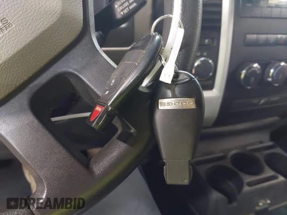 ✅ 2009 Dodge 1500 TRX • VIN: 1D3HV18P29S803669 • Lot: 42745881. Wystawiony na IAAI z przebiegiem 162 365 mil. Bezpłatny archiwum sprzedaży aukcyjnych z USA i szczegółowy raport historii pojazdu na DreamBid. Zdjęcie 11.