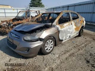 ✅ 2014 Hyundai Accent GLS • VIN: KMHCT4AE8EU681963 • Lot: 87041085. Wystawiony na Copart z przebiegiem Nie podano. Bezpłatny archiwum sprzedaży aukcyjnych z USA i szczegółowy raport historii pojazdu na DreamBid. Zdjęcie 1.