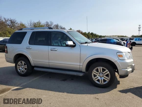 ✅ 2010 Ford Explorer Limited • VIN: 1FMEU7FE3AUB01979 • Lot: 71459624. Wystawiony na Copart z przebiegiem 165 819 mil. Bezpłatny archiwum sprzedaży aukcyjnych z USA i szczegółowy raport historii pojazdu na DreamBid. Zdjęcie 4.