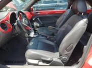 ✅ 2012 Volkswagen Beetle 2.5L PZEV • VIN: 3VWJP7AT1CM646180 • Лот: 63822925. Опубликован ранее на Copart с пробегом 109 480 миль. Бесплатный доступ к архиву аукционных продаж из США и подробный отчёт об истории автомобиля на DreamBid. Изображение 7.