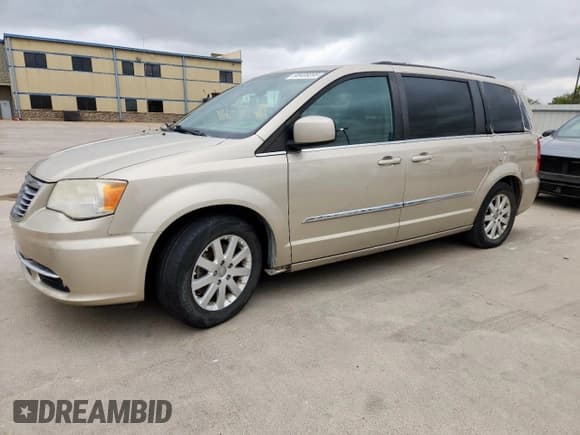 ✅ 2014 Chrysler Town & Country Touring • VIN: 2C4RC1BG7ER149131 • Лот: 90408095. Опубликован ранее на Copart с пробегом 177 948 миль. Бесплатный доступ к архиву аукционных продаж из США и подробный отчёт об истории автомобиля на DreamBid. Изображение 1.