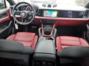 ✅ 2024 Porsche Cayenne • VIN: WP1BA2AY3RDA52913 • Lot: 89890735. Wystawiony na Copart z przebiegiem 8 553 mil. Bezpłatny archiwum sprzedaży aukcyjnych z USA i szczegółowy raport historii pojazdu na DreamBid. Zdjęcie 8.