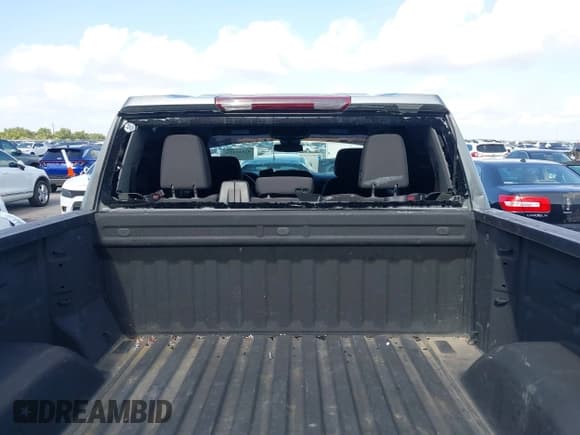 ✅ 2023 Chevrolet Silverado 1500 Custom • VIN: 1GCPABEK7PZ315806 • Lot: 42541323. Wystawiony na IAAI z przebiegiem 67 842 mil. Bezpłatny archiwum sprzedaży aukcyjnych z USA i szczegółowy raport historii pojazdu na DreamBid. Zdjęcie 19.