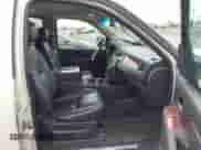 2013 Chevrolet Suburban LTZ с VIN 1GNSKKE78DR162861, выставлен на аукционе IAAI как лот 43446053 с пробегом 242 150 миль миль и . История ставок и продаж доступна на DreamBid. Изображение 5.