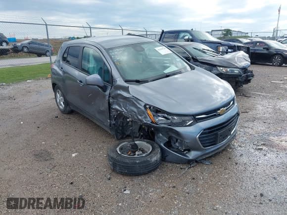 ✅ 2020 Chevrolet Trax LS • VIN: 3GNCJKSB3LL293007 • Lot: 42159745. Listed on IAAI with 31,226 mi. Free auction sales archive from the USA and detailed vehicle history report at DreamBid. Image 1.