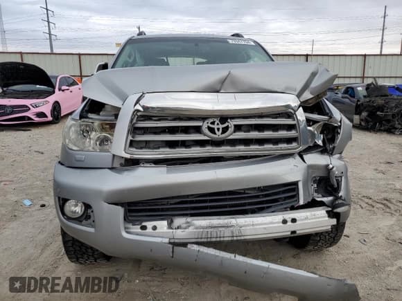 ✅ 2015 Toyota Sequoia Limited • VIN: 5TDJW5G17FS112959 • Lot: 79347704. Listed on Copart with 117,920 mi. Free auction sales archive from the USA and detailed vehicle history report at DreamBid. Image 5.