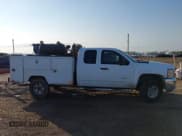 ✅ 2010 Chevrolet Silverado 2500HD LT • VIN: 1GC5KXBG8AZ235942 • Lot: 43633642. Wystawiony na IAAI z przebiegiem 232 633 mil. Bezpłatny archiwum sprzedaży aukcyjnych z USA i szczegółowy raport historii pojazdu na DreamBid. Zdjęcie 13.