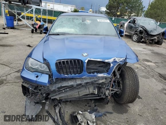 ✅ 2014 BMW X6 M • VIN: 5YMGZ0C53E0C40561 • Lot: 61092915. Wystawiony na Copart z przebiegiem Nie podano. Bezpłatny archiwum sprzedaży aukcyjnych z USA i szczegółowy raport historii pojazdu na DreamBid. Zdjęcie 5.