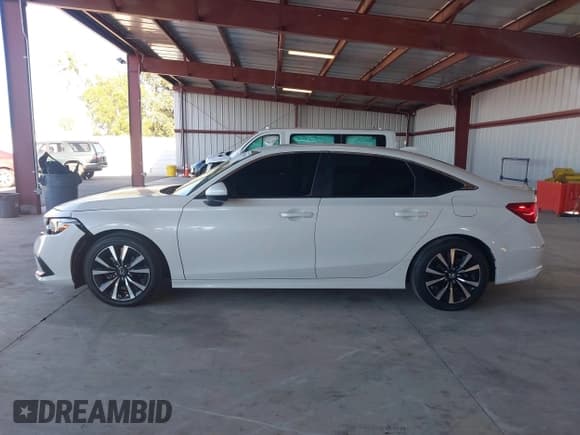 ✅ 2024 Honda Civic EX • VIN: 2HGFE1F77RH325065 • Lot: 43384420. Wystawiony na IAAI z przebiegiem 64 328 mil. Bezpłatny archiwum sprzedaży aukcyjnych z USA i szczegółowy raport historii pojazdu na DreamBid. Zdjęcie 15.