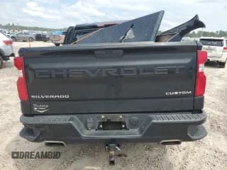 ✅ 2020 Chevrolet Silverado 1500 Custom • VIN: 3GCPWBEF7LG380427 • Lot: 69968474. Wystawiony na Copart z przebiegiem Nie podano. Bezpłatny archiwum sprzedaży aukcyjnych z USA i szczegółowy raport historii pojazdu na DreamBid. Zdjęcie 6.