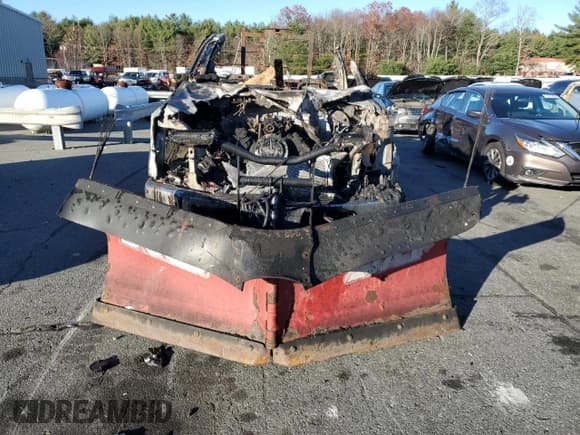 ✅ 2022 Ford F-250 XL • VIN: 1FTBF2BN4NEC40917 • Lot: 79757384. Wystawiony na Copart z przebiegiem Nie podano. Bezpłatny archiwum sprzedaży aukcyjnych z USA i szczegółowy raport historii pojazdu na DreamBid. Zdjęcie 5.