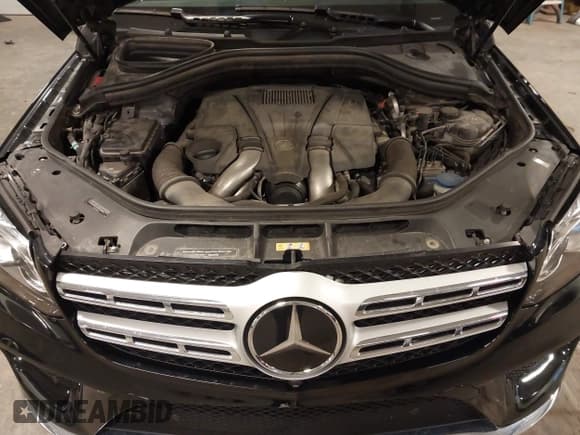 ✅ 2018 Mercedes-Benz GLS 550 • VIN: 4JGDF7DEXJB094968 • Lot: 43576359. Wystawiony na IAAI z przebiegiem 146 599 mil. Bezpłatny archiwum sprzedaży aukcyjnych z USA i szczegółowy raport historii pojazdu na DreamBid. Zdjęcie 10.