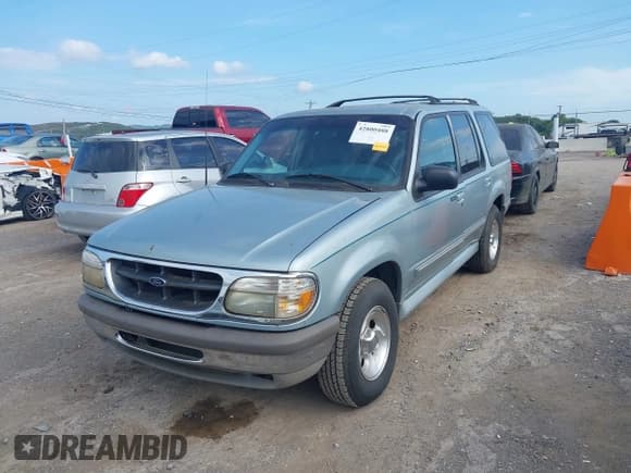 ✅ 1996 Ford Explorer XL • VIN: 1FMDU34X9TZA53905 • Lot: 42800488. Listed on IAAI with 248,315 mi. Free auction sales archive from the USA and detailed vehicle history report at DreamBid. Image 6.