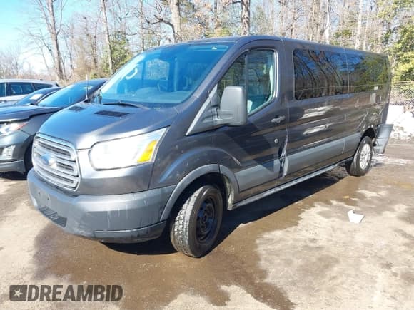 ✅ 2017 Ford Transit XL • VIN: 1FBZX2ZM0HKB13343 • Lot: 41564409. Wystawiony na IAAI z przebiegiem 416 916 mil. Bezpłatny archiwum sprzedaży aukcyjnych z USA i szczegółowy raport historii pojazdu na DreamBid. Zdjęcie 17.