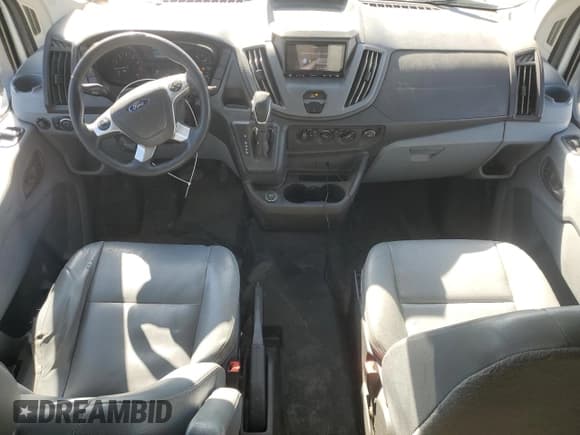 ✅ 2017 Ford Transit • VIN: 1FTYR2CM2HKB46662 • Лот: 43950015. Опубликован ранее на Copart с пробегом 243 928 миль. Бесплатный доступ к архиву аукционных продаж из США и подробный отчёт об истории автомобиля на DreamBid. Изображение 8.