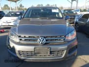 ✅ 2014 Volkswagen Touareg Sport • VIN: WVGEF9BPXED000845 • Lot: 43655040. Listed on IAAI with 107,278 mi. Free auction sales archive from the USA and detailed vehicle history report at DreamBid. Image 13.