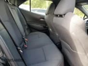 ✅ 2021 Toyota Corolla SE • VIN: JTND4MBE9M3121311 • Lot: 82075495. Wystawiony na Copart z przebiegiem 9 465 mil. Bezpłatny archiwum sprzedaży aukcyjnych z USA i szczegółowy raport historii pojazdu na DreamBid. Zdjęcie 10.