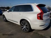 ✅ 2025 Volvo XC90 Plus • VIN: YV4062PE8S1316123 • Lot: 68173985. Wystawiony na Copart z przebiegiem 12 688 mil. Bezpłatny archiwum sprzedaży aukcyjnych z USA i szczegółowy raport historii pojazdu na DreamBid. Zdjęcie 2.