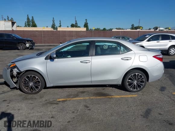 ✅ 2014 Toyota Corolla S Plus • VIN: 5YFBURHE1EP170396 • Lot: 43662476. Listed on IAAI with 104,373 mi. Free auction sales archive from the USA and detailed vehicle history report at DreamBid. Image 14.
