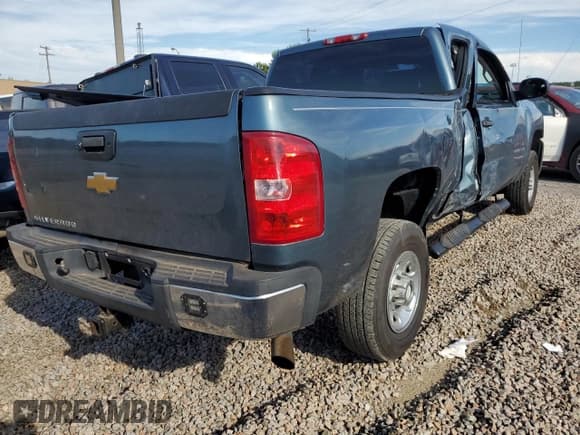 ✅ 2007 Chevrolet Silverado 2500HD Work Truck • VIN: 1GCHK29K47E556032 • Лот: 71995625. Опубликован ранее на Copart с пробегом 136 485 миль. Бесплатный доступ к архиву аукционных продаж из США и подробный отчёт об истории автомобиля на DreamBid. Изображение 3.