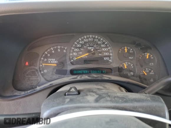 ✅ 2004 Chevrolet Suburban LS • VIN: 1GNEC16T14J199510 • Лот: 79927264. Опубликован ранее на Copart с пробегом 228 192 миль. Бесплатный доступ к архиву аукционных продаж из США и подробный отчёт об истории автомобиля на DreamBid. Изображение 9.