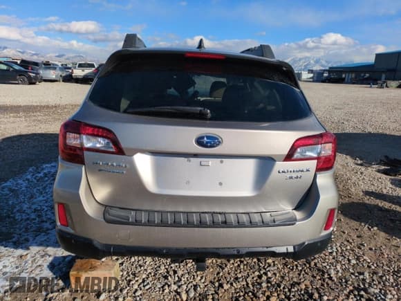 ✅ 2017 Subaru Outback Limited • VIN: 4S4BSENC5H3329379 • Lot: 44997525. Listed on Copart with 46,355 mi. Free auction sales archive from the USA and detailed vehicle history report at DreamBid. Image 6.