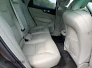 ✅ 2019 Volvo XC60 Momentum • VIN: LYV102RK3KB373513 • Lot: 69973005. Wystawiony na Copart z przebiegiem 68 461 mil. Bezpłatny archiwum sprzedaży aukcyjnych z USA i szczegółowy raport historii pojazdu na DreamBid. Zdjęcie 11.