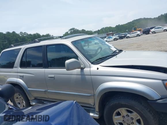✅ 2000 Toyota 4Runner Limited • VIN: JT3GN87R4Y0151605 • Lot: 42477109. Listed on IAAI with 317,028 mi. Free auction sales archive from the USA and detailed vehicle history report at DreamBid. Image 13.
