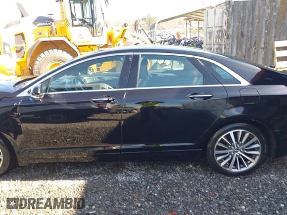 ✅ 2020 Lincoln MKZ Standard • VIN: 3LN6L5A94LR603934 • Лот: 41571939. Опубликован ранее на IAAI с пробегом 68 546 миль. Бесплатный доступ к архиву аукционных продаж из США и подробный отчёт об истории автомобиля на DreamBid. Изображение 14.