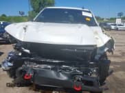 ✅ 2019 Chevrolet Silverado 1500 LT Trail Boss • VIN: 1GCPYFED0KZ349292 • Lot: 42694395. Wystawiony na IAAI z przebiegiem 118 377 mil. Bezpłatny archiwum sprzedaży aukcyjnych z USA i szczegółowy raport historii pojazdu na DreamBid. Zdjęcie 12.