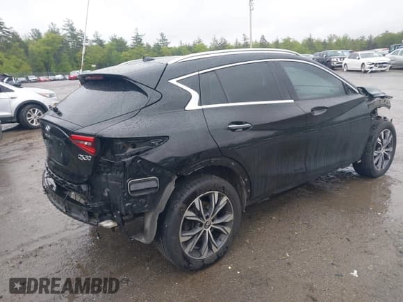 ✅ 2018 Infiniti QX30 Luxury • VIN: SJKCH5CR1JA042991 • Lot: 42308605. Listed on IAAI with 68,363 mi. Free auction sales archive from the USA and detailed vehicle history report at DreamBid. Image 4.
