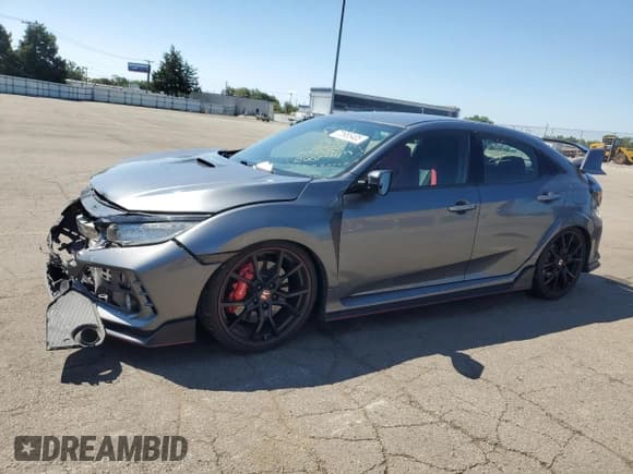 ✅ 2019 Honda Civic Type R Touring • VIN: SHHFK8G79KU200951 • Lot: 70955405. Wystawiony na Copart z przebiegiem 61 151 mil. Bezpłatny archiwum sprzedaży aukcyjnych z USA i szczegółowy raport historii pojazdu na DreamBid. Zdjęcie 1.
