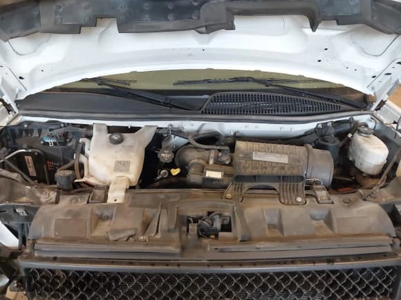 ✅ 2020 Chevrolet Express Cargo • VIN: 1GCZGGFG2L1269258 • Lot: 42290784. Listed on IAAI with 175,462 mi. Free auction sales archive from the USA and detailed vehicle history report at DreamBid. Image 10.