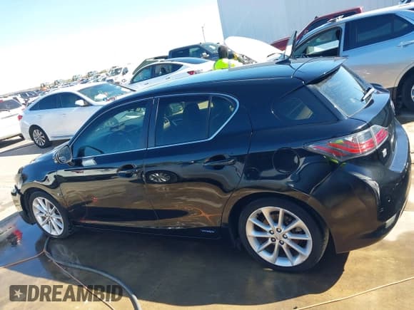 ✅ 2012 Lexus CT 200h Premium • VIN: JTHKD5BH5C2119022 • Lot: 43490184. Wystawiony na IAAI z przebiegiem 205 567 mil. Bezpłatny archiwum sprzedaży aukcyjnych z USA i szczegółowy raport historii pojazdu na DreamBid. Zdjęcie 14.