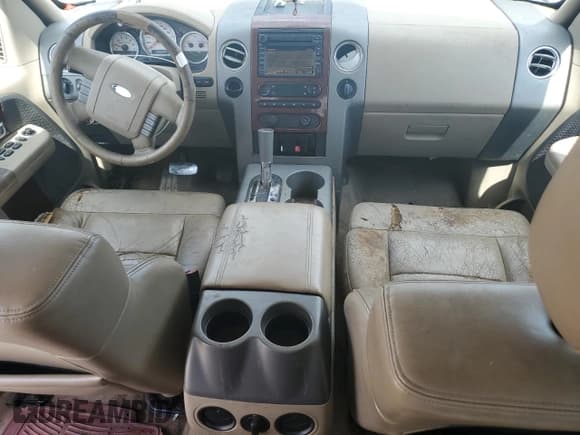 ✅ 2007 Ford F-150 XLT • VIN: 1FTPW12V87KA95062 • Lot: 89481715. Wystawiony na Copart z przebiegiem 218 450 mil. Bezpłatny archiwum sprzedaży aukcyjnych z USA i szczegółowy raport historii pojazdu na DreamBid. Zdjęcie 8.