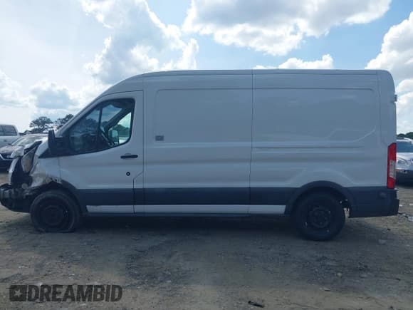 ✅ 2015 Ford Transit Cargo • VIN: 1FTSW2CM9FKA55741 • Лот: 42223490. Опубликован ранее на IAAI с пробегом 231 639 миль. Бесплатный доступ к архиву аукционных продаж из США и подробный отчёт об истории автомобиля на DreamBid. Изображение 14.