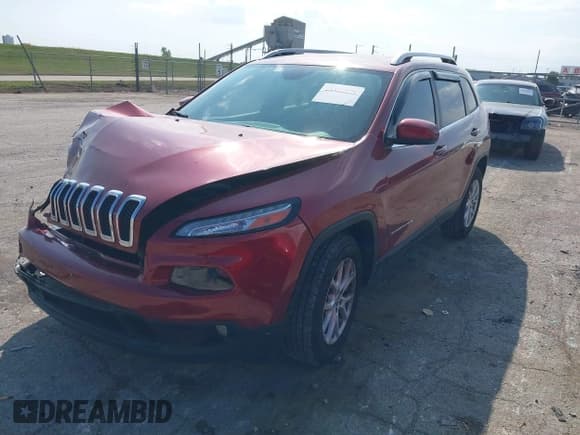 ✅ 2017 Jeep Cherokee Latitude • VIN: 1C4PJMCB2HW512187 • Lot: 43375976. Wystawiony na IAAI z przebiegiem 141 132 mil. Bezpłatny archiwum sprzedaży aukcyjnych z USA i szczegółowy raport historii pojazdu na DreamBid. Zdjęcie 2.