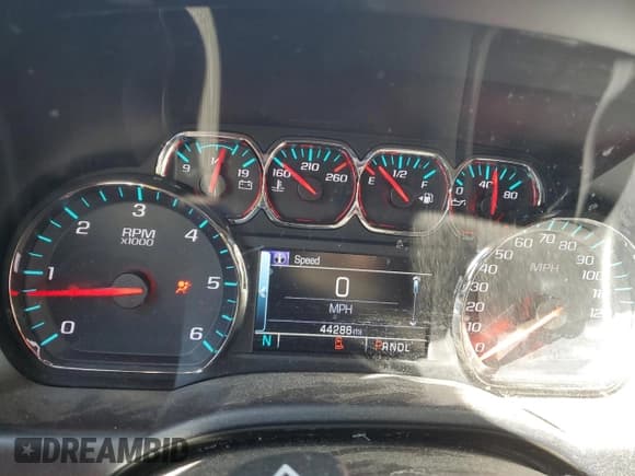 ✅ 2018 Chevrolet Silverado 1500 LT • VIN: 1GCVKREH7JZ379482 • Lot: 88638655. Listed on Copart with 44,286 mi. Free auction sales archive from the USA and detailed vehicle history report at DreamBid. Image 9.